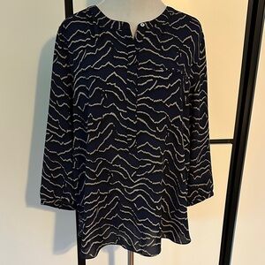 NYDJ blue black Henley 3/4 sleeve pleated top XL